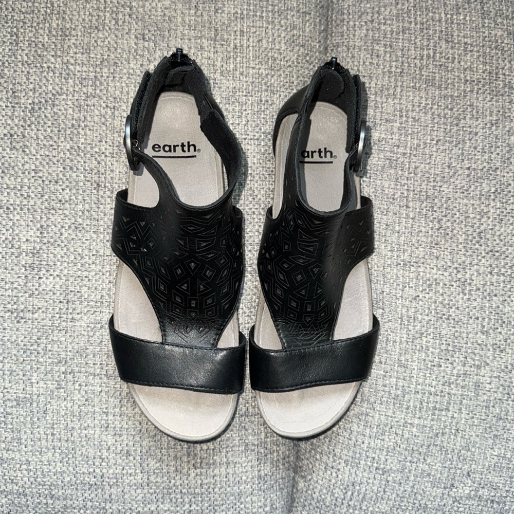 EARTH Women’s Linden Lebanon Gladiator Style Sandals | Black | Size 7M | NWOT
